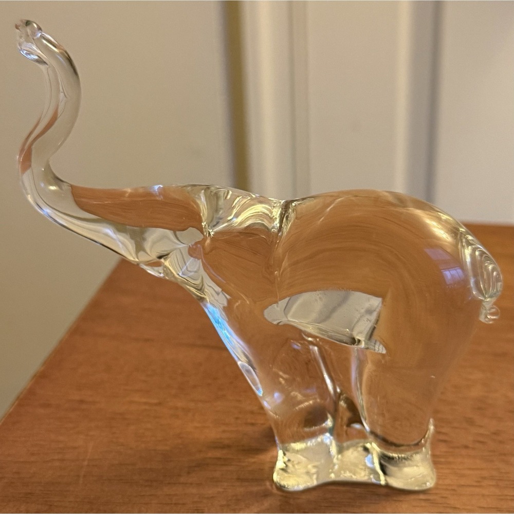 Vintage GLASS ELEPHANT FIGURINE Trunk Up 5"‎